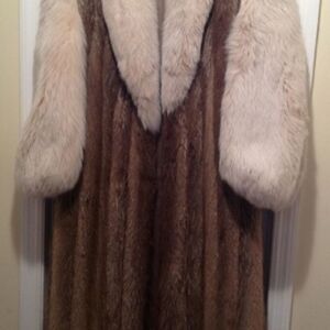 FUR COAT